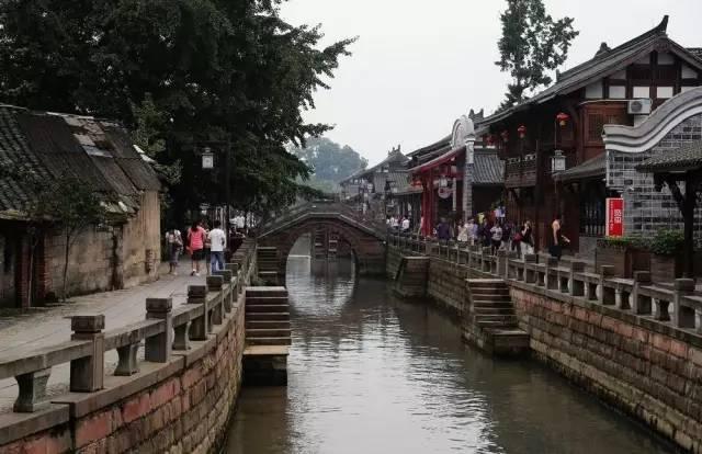 湖南省湘西边城机场公安全力备战首次春运